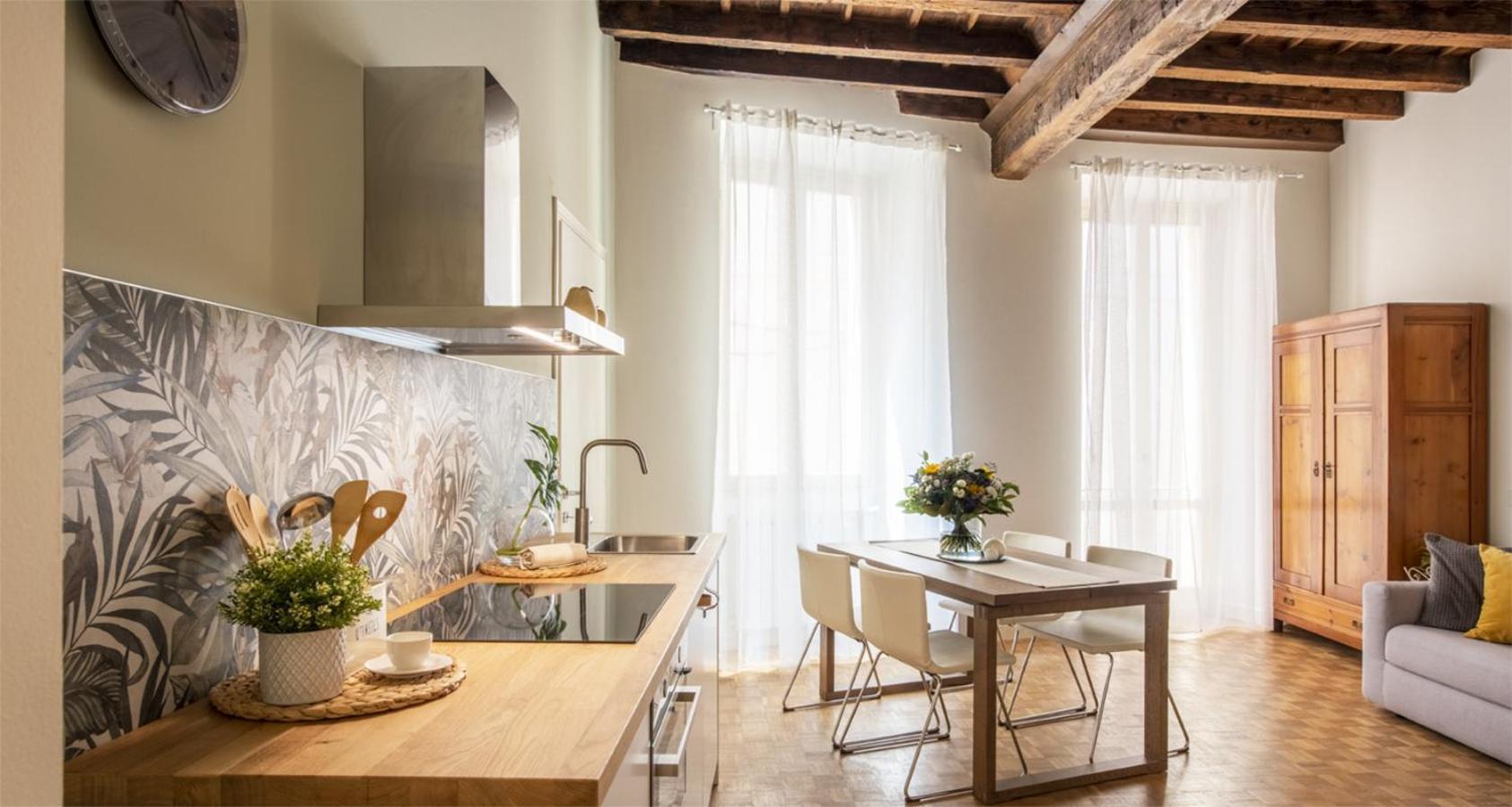 Charming Joivy Flat Next To Duomo Di 코모 외부 사진